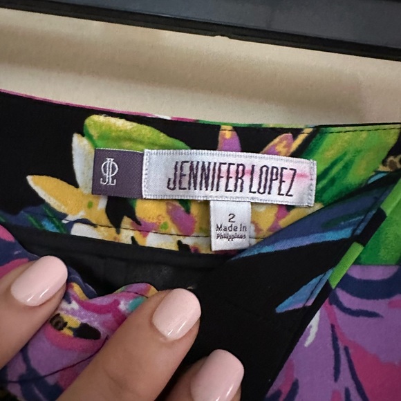 NWOT Jennifer Lopez island retreat size 2 shorts - Picture 2 of 2